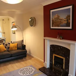 Stylish And Spacious With Garden Views - Near Mcr Airport And Ample Free Parking Cheadle (Greater Manchester)